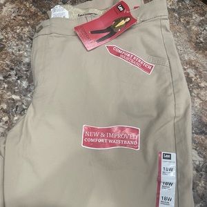 Lee Comfort Fit Khaki Pants